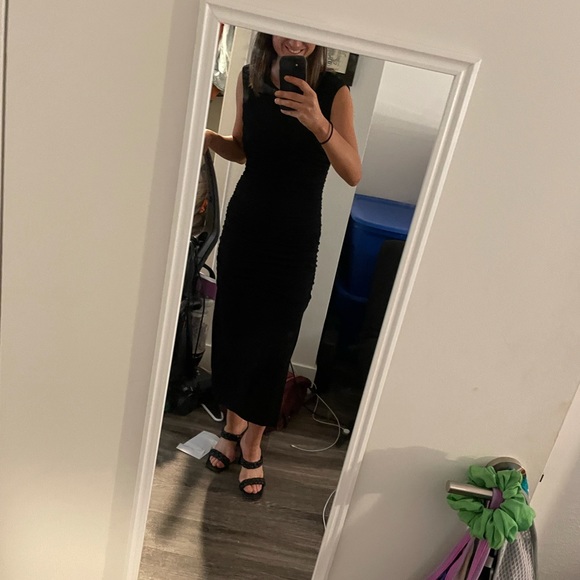 Open edit ruched sleeveless dress - Picture 3 of 3